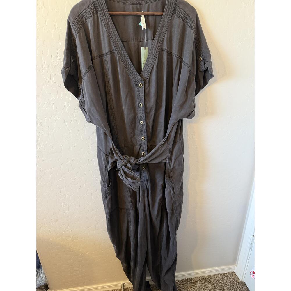 NWT Anthropologie Jumpsuit Womens UK 32W US 26W Tie Waist VNeck Modern